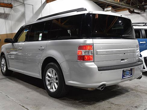 Used 2019 Ford Flex SE FWD image 6
