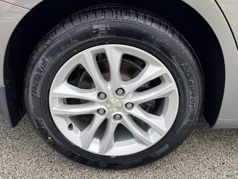 Used 2018 Chevrolet Malibu LT w/ Leather Package FWD image 13