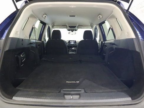 Used 2022 Nissan Rogue SV image 33