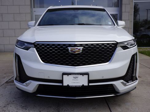 Used 2024 Cadillac XT6 Luxury AWD/4WD image 14