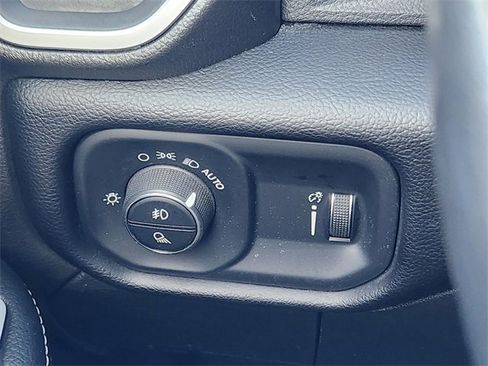 Used 2024 RAM 3500 Big Horn image 35