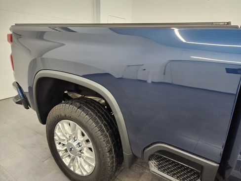 Used 2021 Chevrolet Silverado 2500 High Country w/ Z71 Off-Road Package image 27