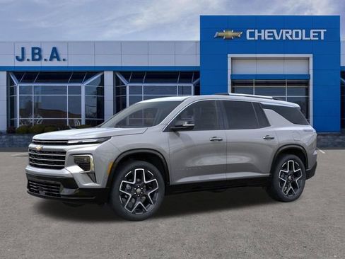 New 2026 Chevrolet Traverse High Country image 2