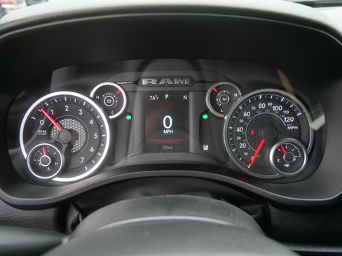New 2026 RAM 1500 Express AWD/4WD image 14