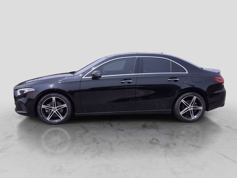 Used 2022 Mercedes-Benz A 220 4MATIC image 5