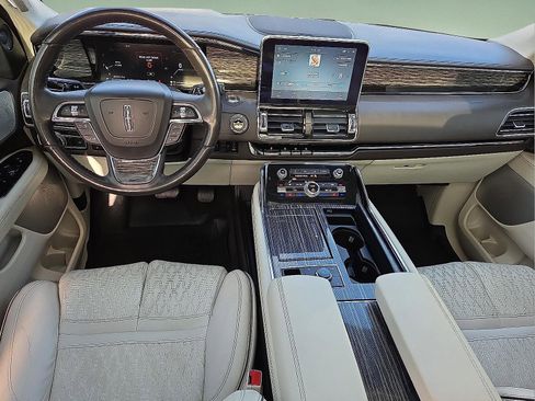 Used 2020 Lincoln Navigator Black Label w/ Cargo Convenience Package image 12
