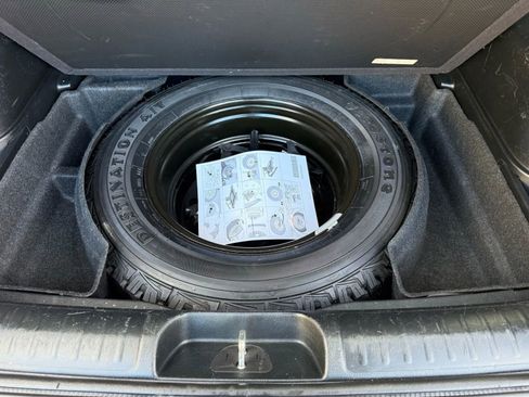 Used 2020 Jeep Cherokee Trailhawk image 14