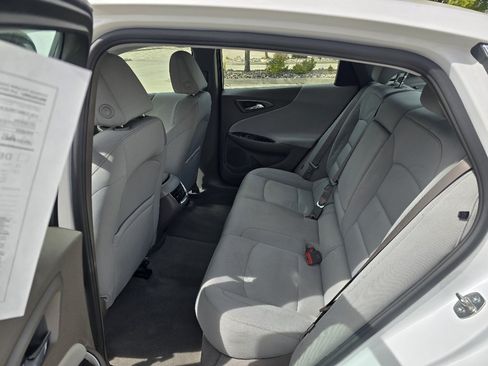 Used 2022 Chevrolet Malibu LT FWD image 12