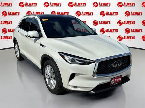 Used 2019 INFINITI QX50 Essential w/ Premium Heat Package FWD image 3