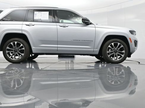 Used 2023 Jeep Grand Cherokee Overland image 43