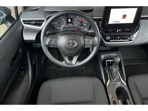 Used 2025 Toyota Corolla LE image 15