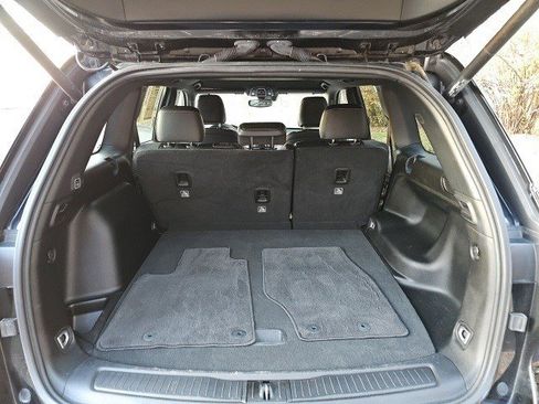 Used 2024 Jeep Grand Cherokee Altitude image 18