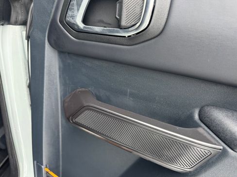 Used 2024 Ford Bronco Badlands image 20