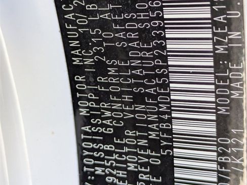 Used 2025 Toyota Corolla LE image 34