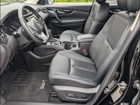 Used 2022 Nissan Rogue Sport SL image 12