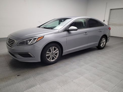 Used 2016 Hyundai Sonata SE image 2