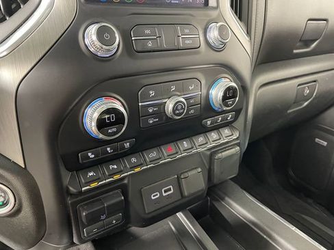 Used 2021 GMC Sierra 1500 Denali w/ Denali Ultimate Package AWD/4WD image 8