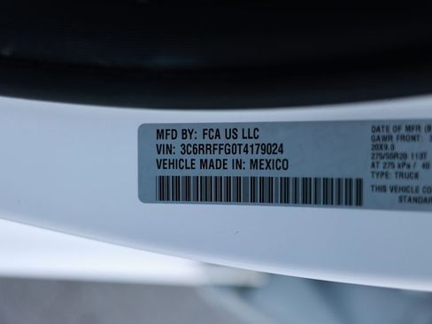 New 2026 RAM 1500 4x4 Crew Cab image 33