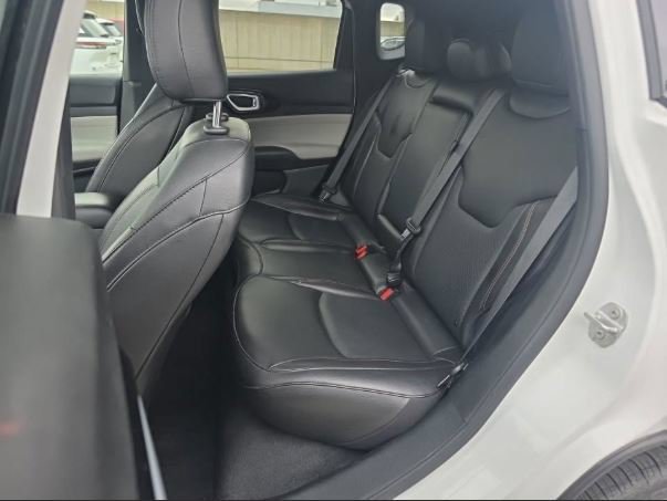 Used 2023 Jeep Compass Limited AWD/4WD image 10