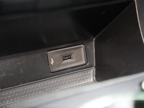 Used 2017 Volkswagen Beetle 1.8T S image 24