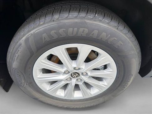 Used 2026 Toyota Grand Highlander AWD image 17