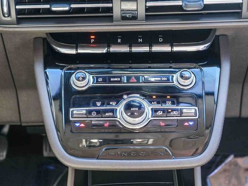 Used 2021 Lincoln Corsair FWD w/ Premium Package image 16