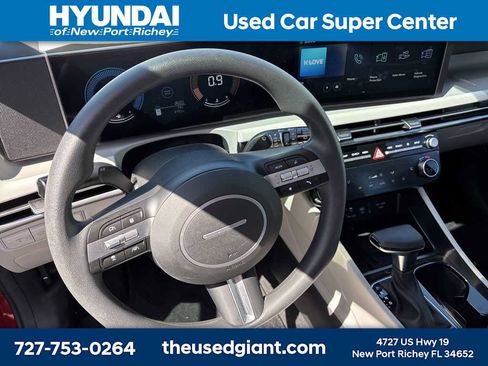 Used 2025 Hyundai Tucson SEL image 10