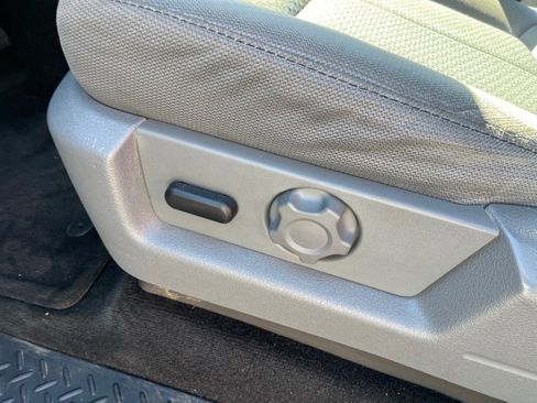 Used 2012 Ford F150 XLT w/ XLT Chrome Pkg image 8