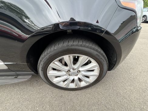 Used 2014 Land Rover Range Rover Supercharged image 15