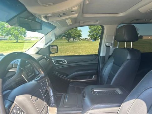 Used 2019 GMC Yukon XL Denali w/ Denali Ultimate Package AWD/4WD image 11