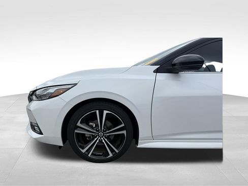Used 2022 Nissan Sentra SR FWD image 19