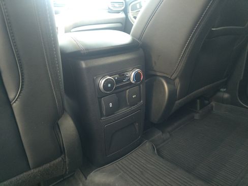 Used 2024 Ford Explorer XLT w/ Equipment Group 202A AWD/4WD image 19