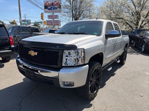 Used 2011 Chevrolet Silverado 1500 LT w/ Regional Value Package image 3