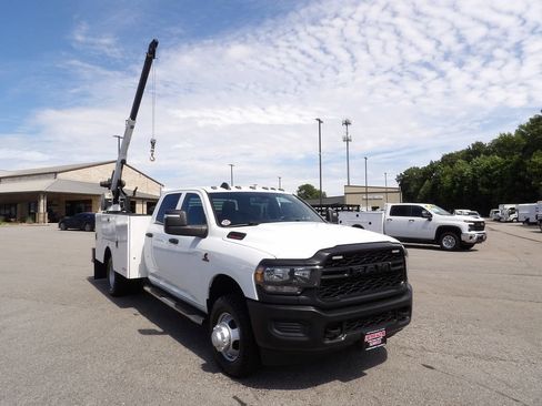 Used 2024 RAM 3500 Tradesman AWD/4WD image 11