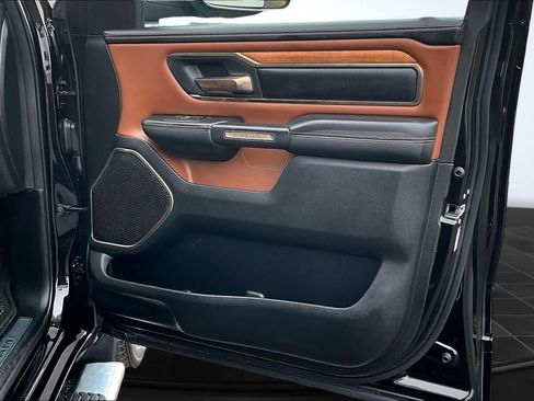 Used 2022 RAM 1500 Limited w/ Body-Colour Bumper Group image 29