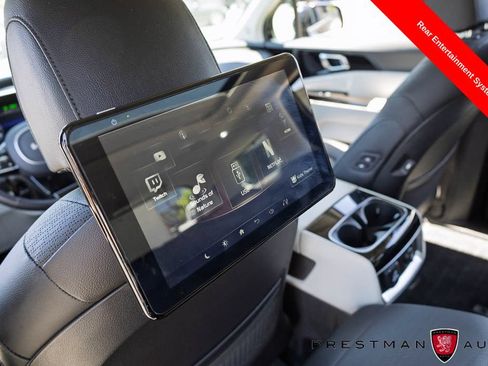 Used 2024 Kia Carnival SX Prestige FWD image 10