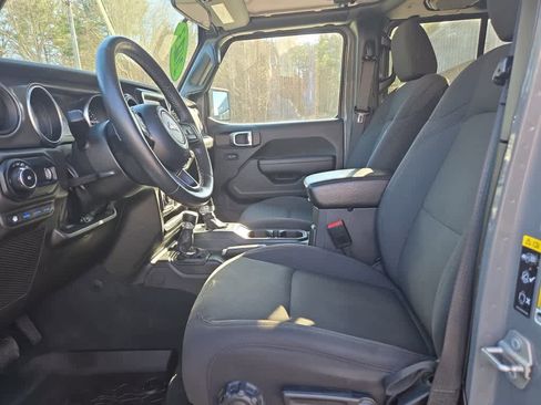 Used 2023 Jeep Wrangler Unlimited w/ Cold Weather Group AWD/4WD image 20