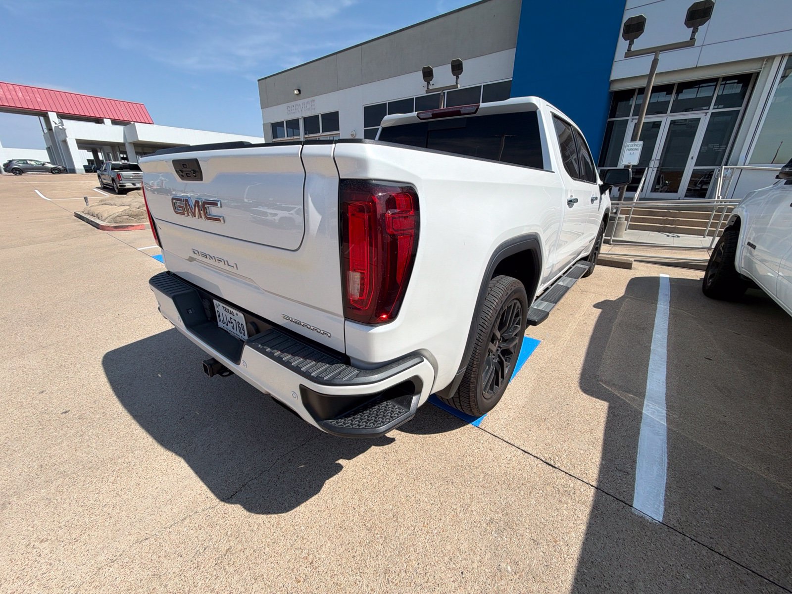 Used 2022 GMC Sierra 1500 Denali RWD image 18