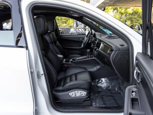 Certified 2023 Porsche Macan GTS AWD/4WD image 58