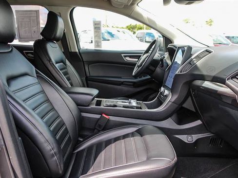 Used 2023 Ford Edge SEL image 16