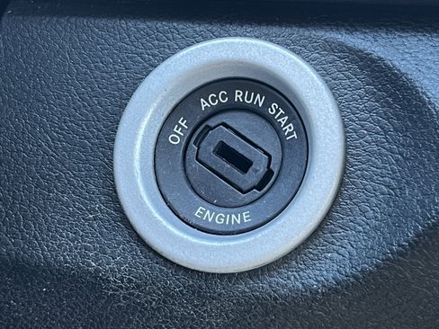 Used 2015 RAM 1500 Express image 30