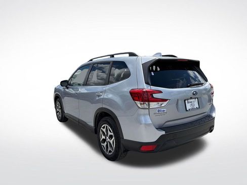 Used 2019 Subaru Forester Premium AWD/4WD image 11