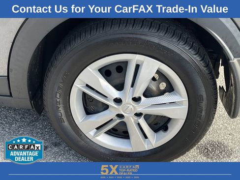 Used 2022 Nissan Kicks S image 32