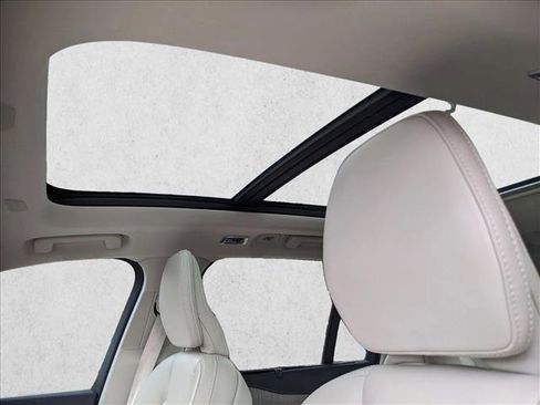 Used 2022 Volvo XC90 T6 Inscription w/ Advanced Package image 18