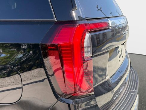 Used 2026 GMC Yukon Denali w/ Advanced Technology Package AWD/4WD image 15