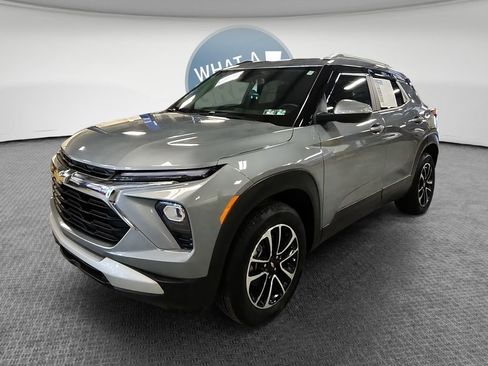 Certified 2024 Chevrolet TrailBlazer LT w/ Convenience Package AWD/4WD image 8