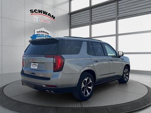 Used 2025 GMC Yukon AT4 Ultimate w/ LPO, Illumination Package AWD/4WD image 4