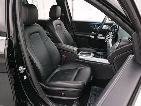 Used 2024 Mercedes-Benz GLB 250 image 21