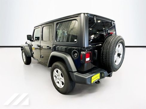 Used 2022 Jeep Wrangler Unlimited Sport AWD/4WD image 7