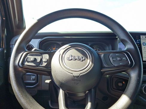 Certified 2025 Jeep Wrangler Sport image 18